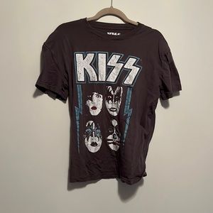 KISS graphic tee